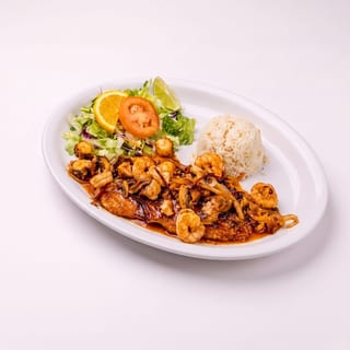 Filete Al Ajillo Con Pulpo Y Camaron