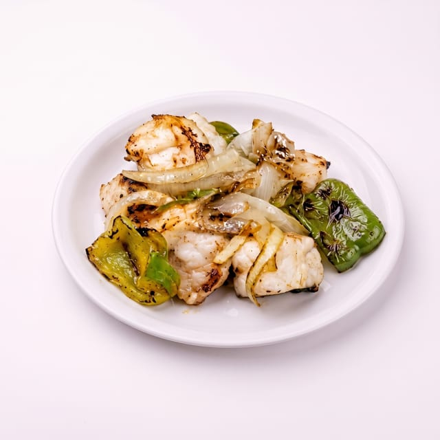 Fajitas de Camarón, Pollo o Res.